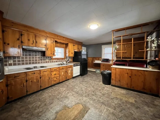 $250,000 | 120 South Main Street, Newport, NH 03773