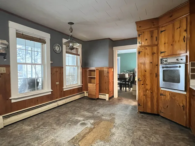 $250,000 | 120 South Main Street, Newport, NH 03773