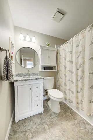 $229,500 | 23528 Woodshire Court, Novi, MI 48375