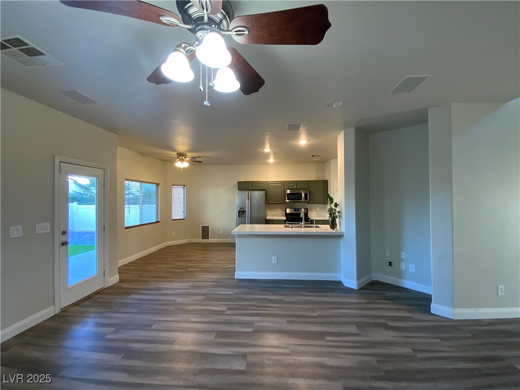 9308 Lakefront Color Street Las Vegas, NV 89178 - Photo 7 of 30