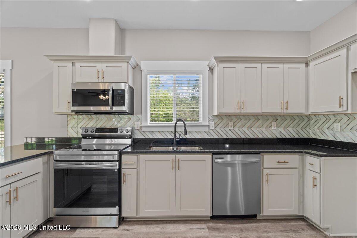 35 Mockingbird Road Byhalia, MS 38611 - Photo 2 of 26 IMG_8866