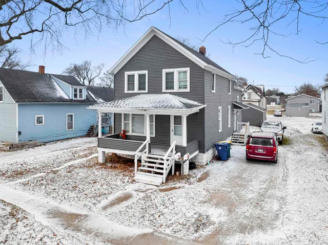 $289,900 | 1322 South Broadway, Green Bay, WI 54304