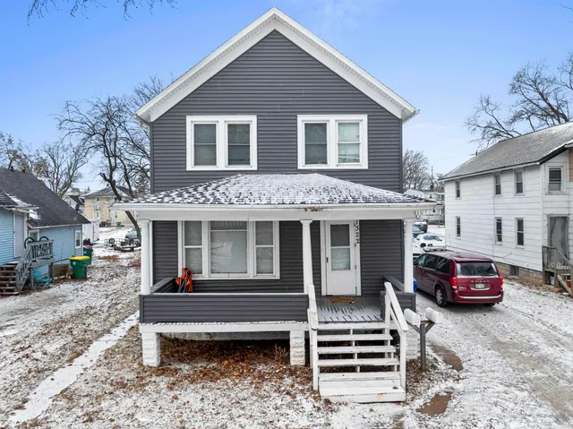 $289,900 | 1322 South Broadway, Green Bay, WI 54304