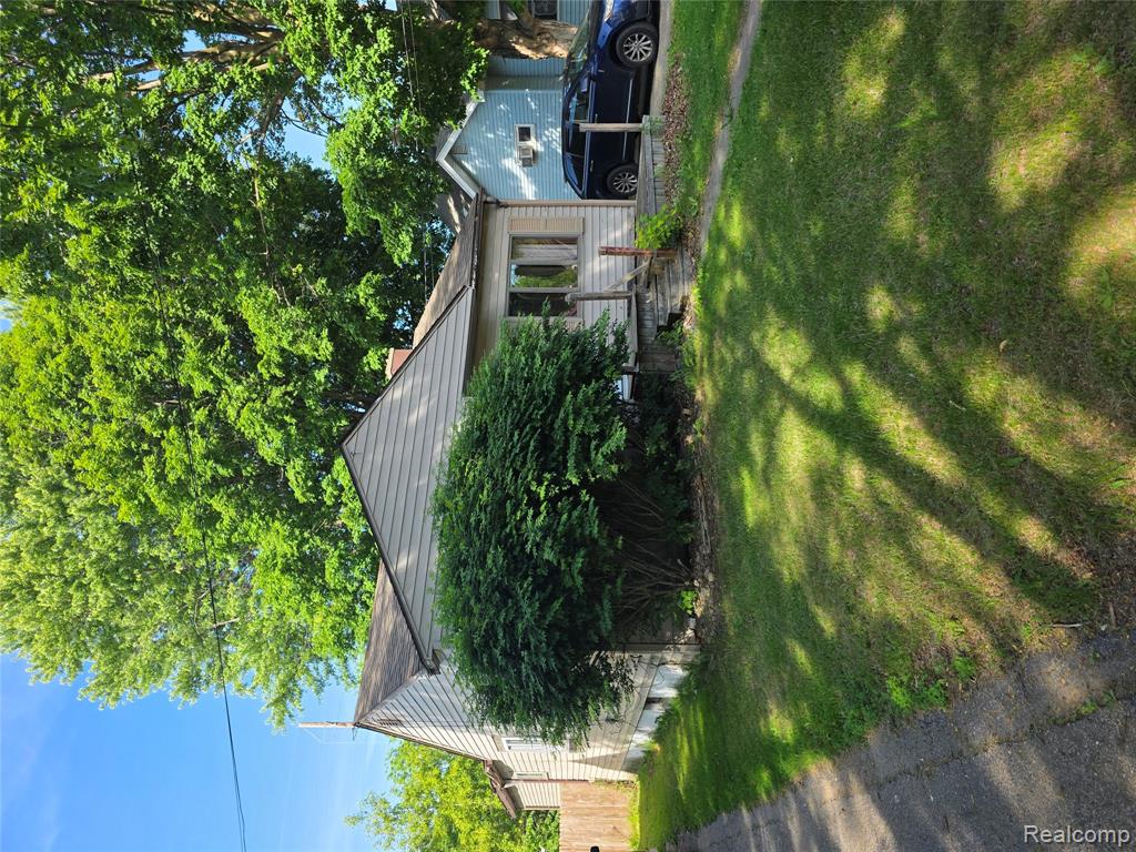 4217 Pengelly Road Flint, MI 48507 - Photo 2 of 26