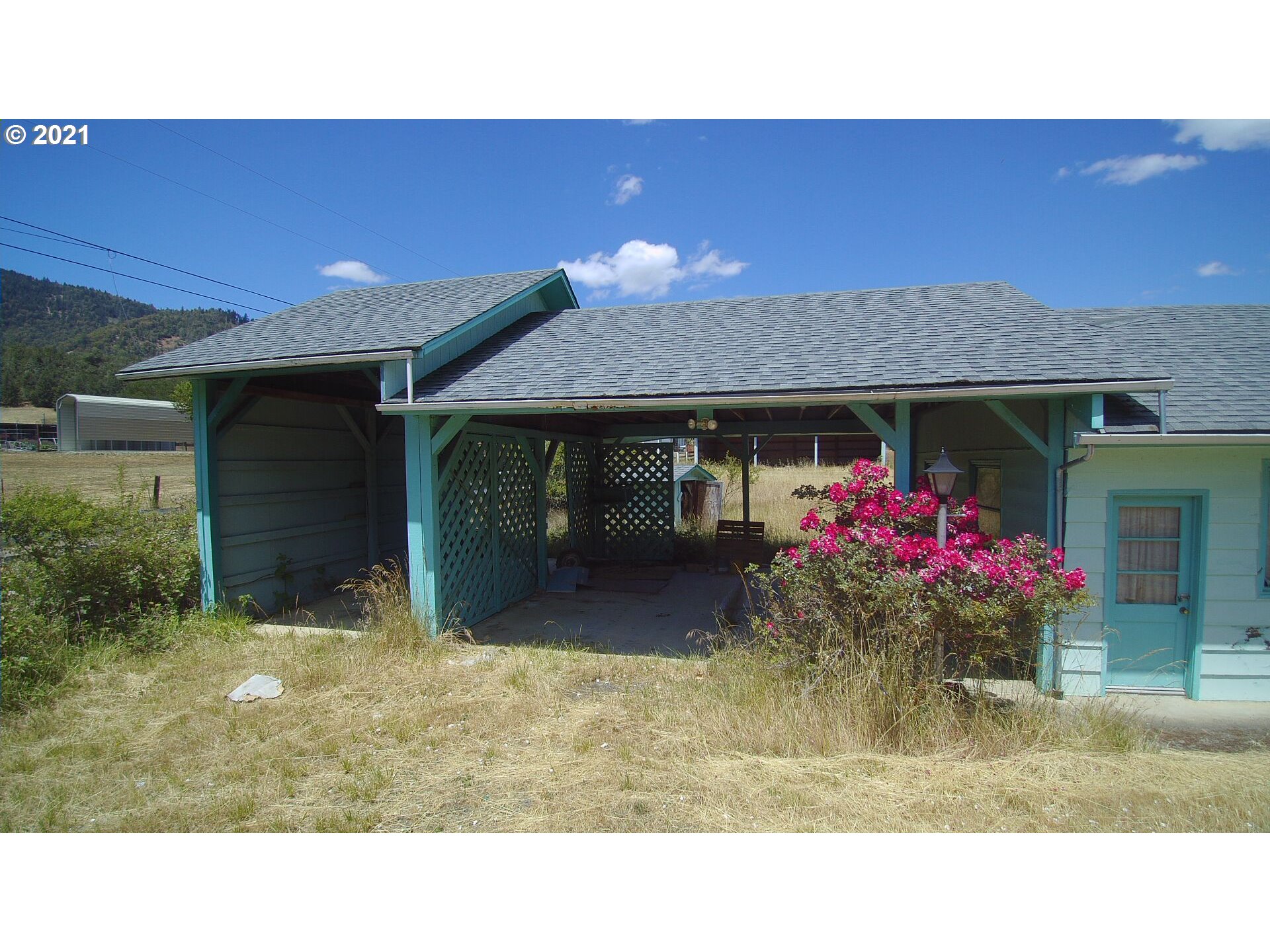 2088 North Myrtle Road Myrtle Creek, OR 97457 - Photo 11 of 32 a house view with a outdoor space