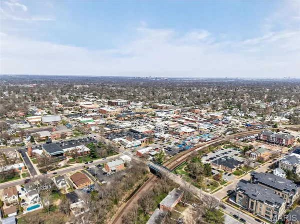 $169,900 | 530 Nirk Avenue, Unit F, St. Louis, MO 63122