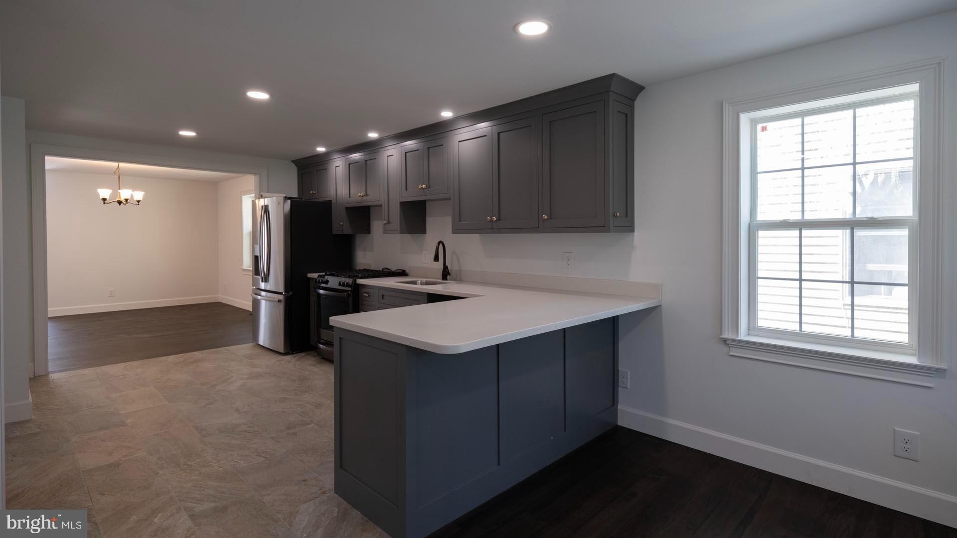 744 Fritztown Road Reading, PA 19608 - Photo 4 of 21 kitchen with eating area