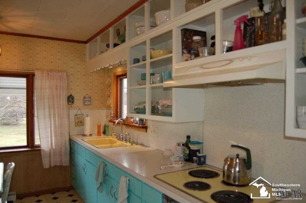 2037 West Sterns Road Temperance, MI 48182 - Photo 13 of 23 21434767-12.JPG