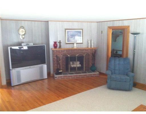 19 King Street Sebago, ME 04029 - Photo 3 of 9 Living Room.