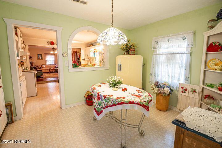 555 Colonial Landing Road Southeast Bolivia, NC 28422 - Photo 6 of 30 Entry room