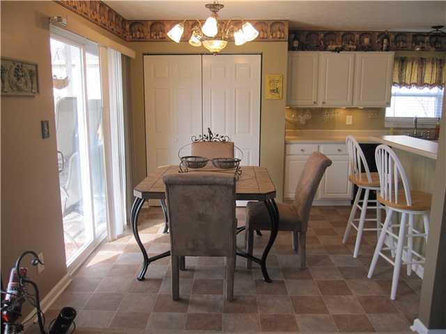 1026 Pine Ridge Way Brownsburg, IN 46112 - Photo 11 of 17 Gallery Image 11