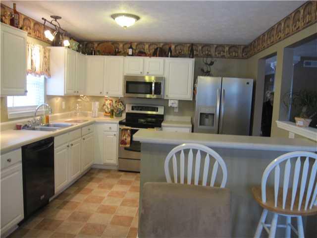 1026 Pine Ridge Way Brownsburg, IN 46112 - Photo 9 of 17 Gallery Image 9