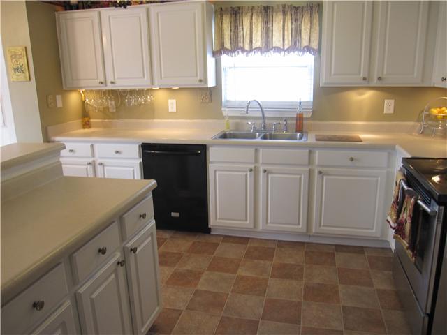 1026 Pine Ridge Way Brownsburg, IN 46112 - Photo 10 of 17 Gallery Image 10