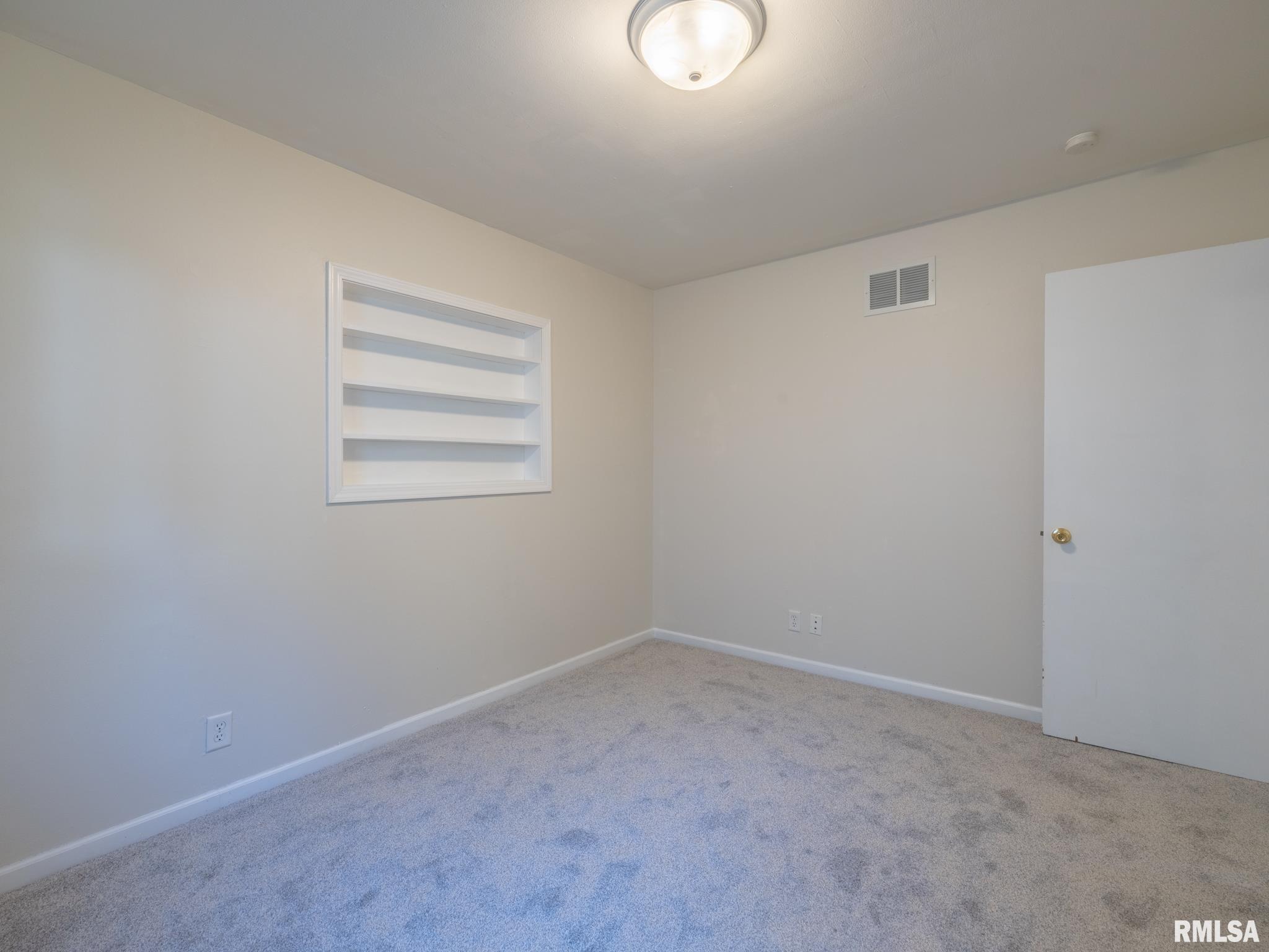 209 Capri Street Pekin, IL 61554 - Photo 24 of 36