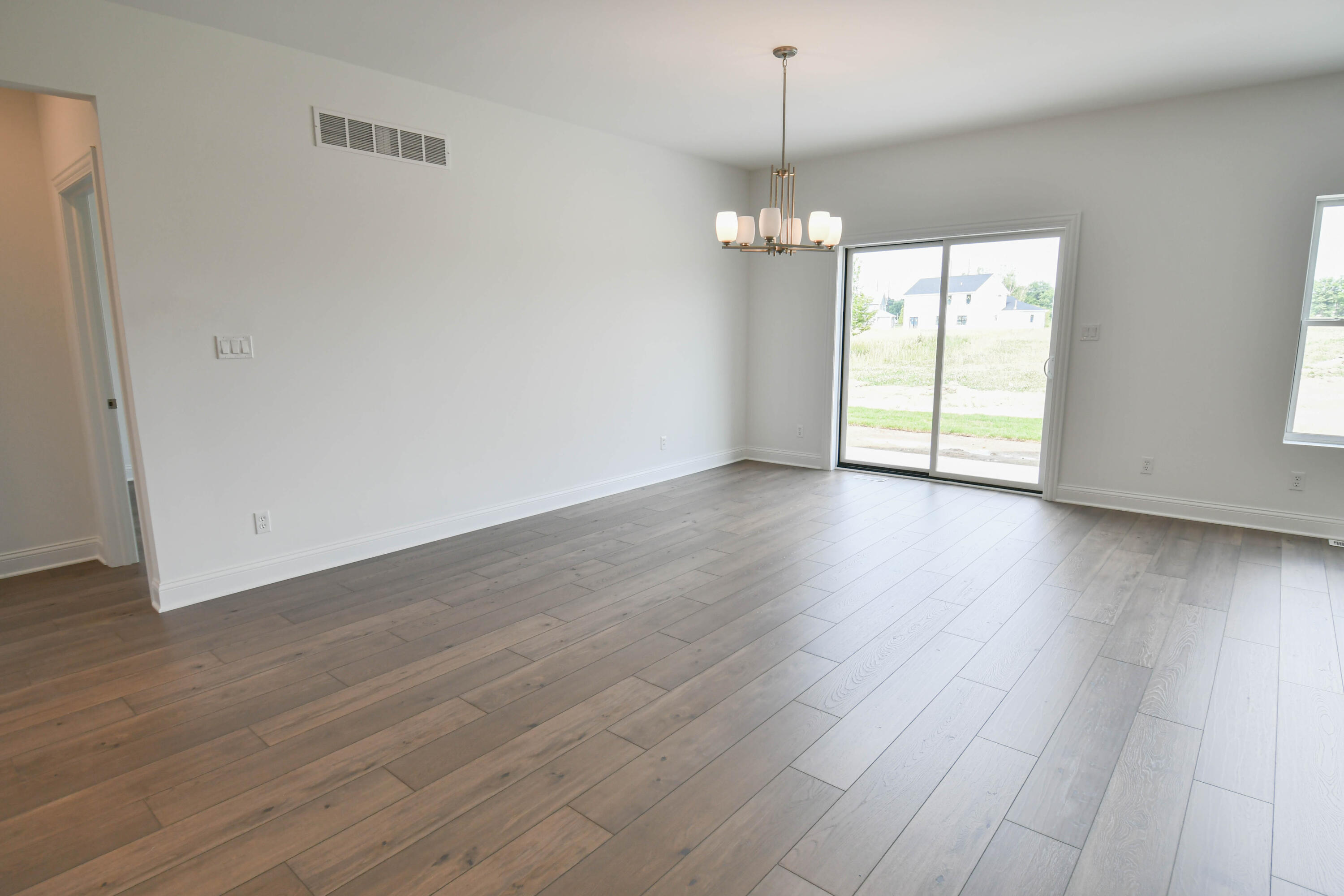 1664 Forest Ridge Drive Valparaiso, IN 46385 - Photo 14 of 23 3000x2000