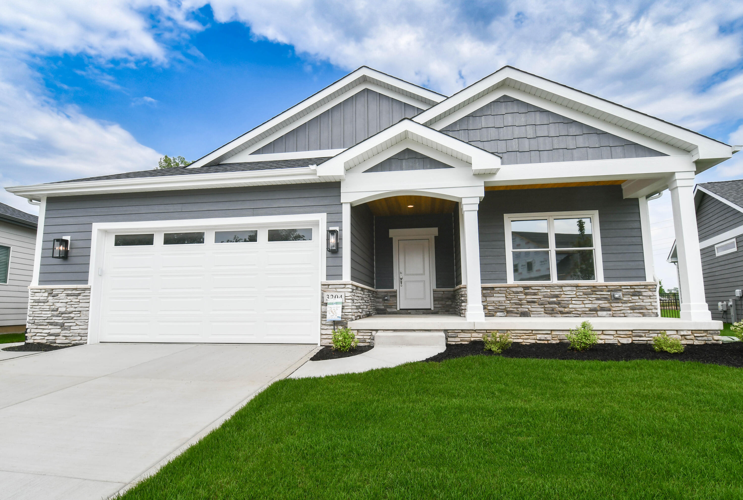 1664 Forest Ridge Drive Valparaiso, IN 46385 - Photo 2 of 23 3000x2020