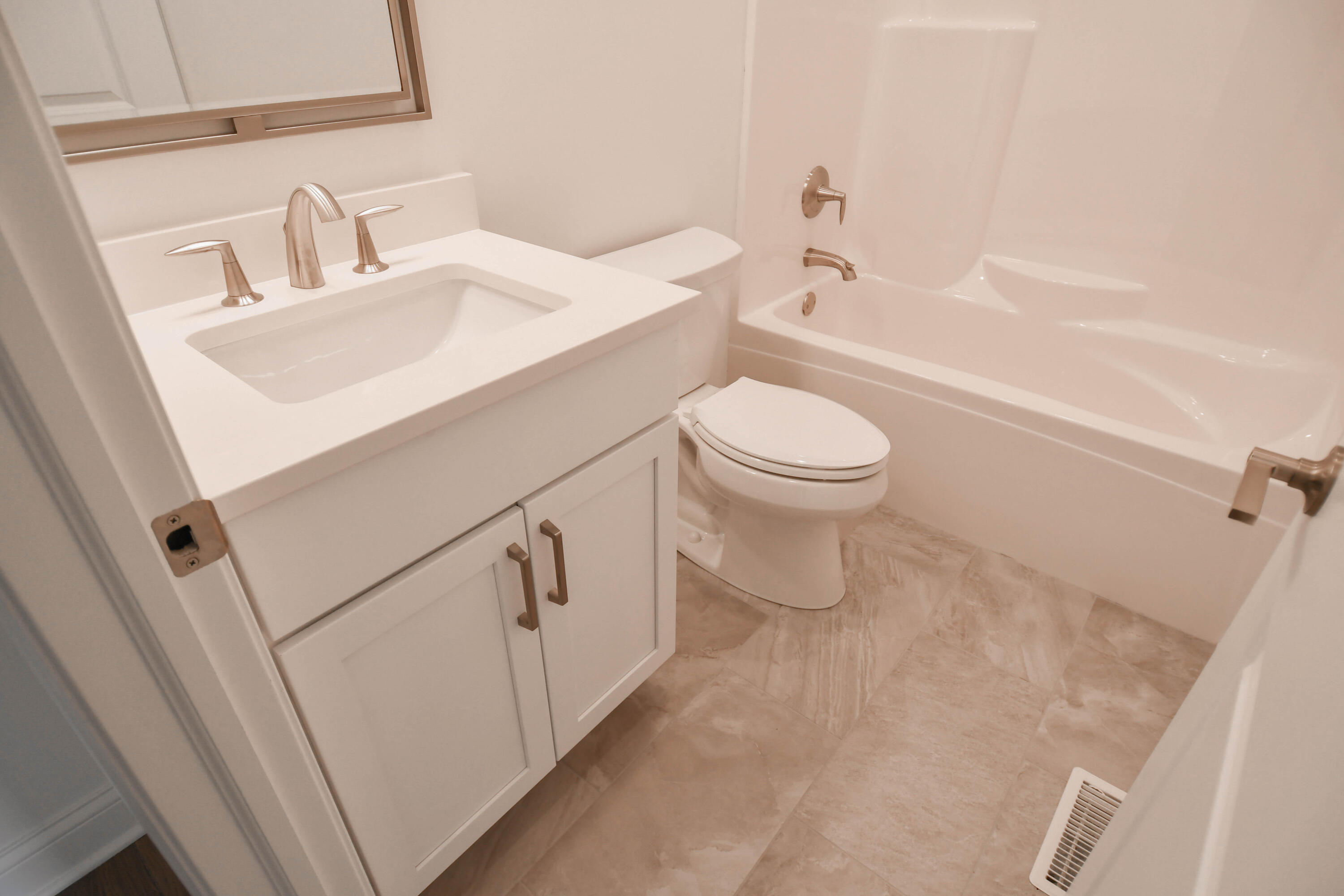 1664 Forest Ridge Drive Valparaiso, IN 46385 - Photo 7 of 23 3000x2000