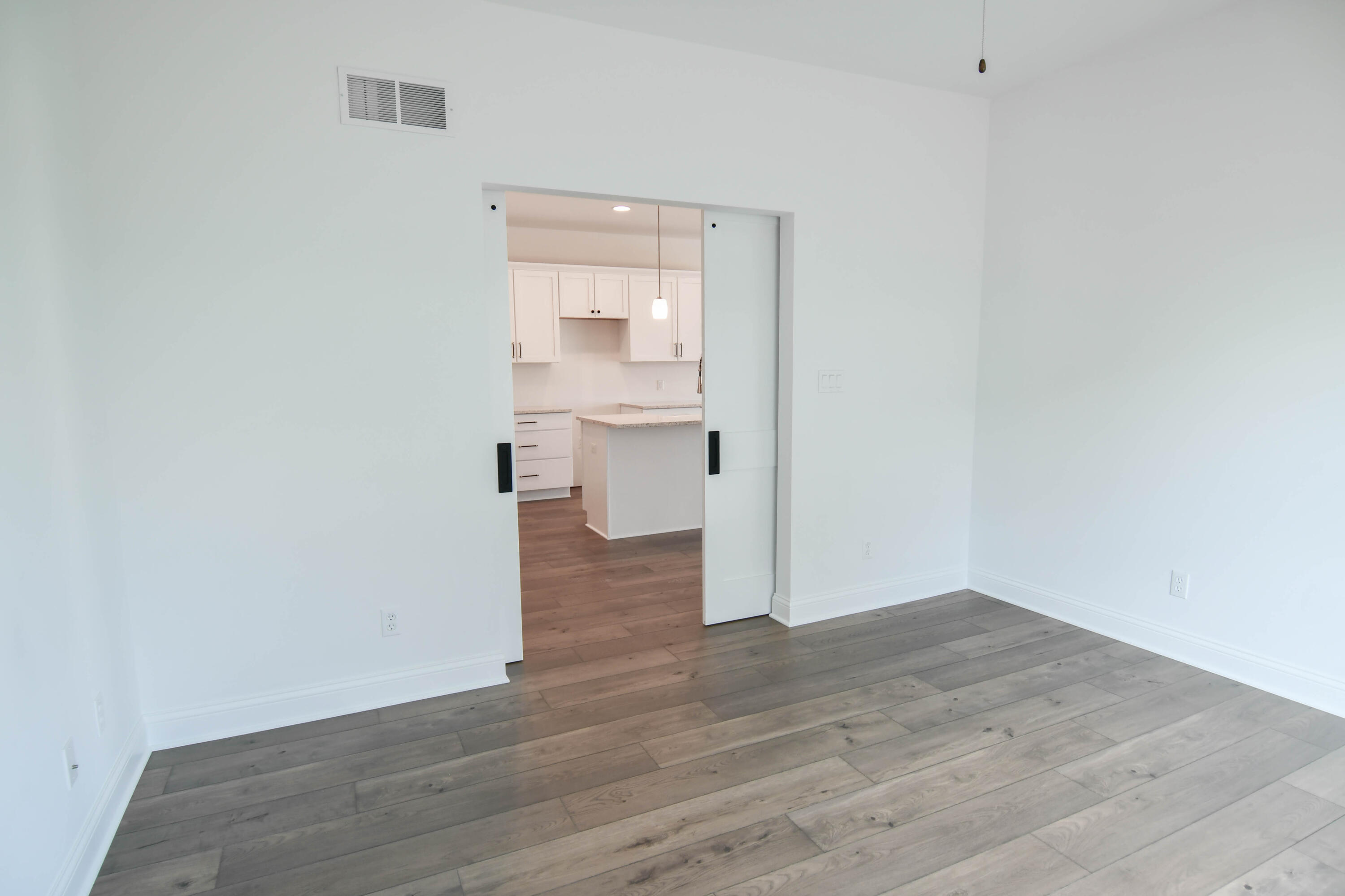 1664 Forest Ridge Drive Valparaiso, IN 46385 - Photo 9 of 23 3000x1999