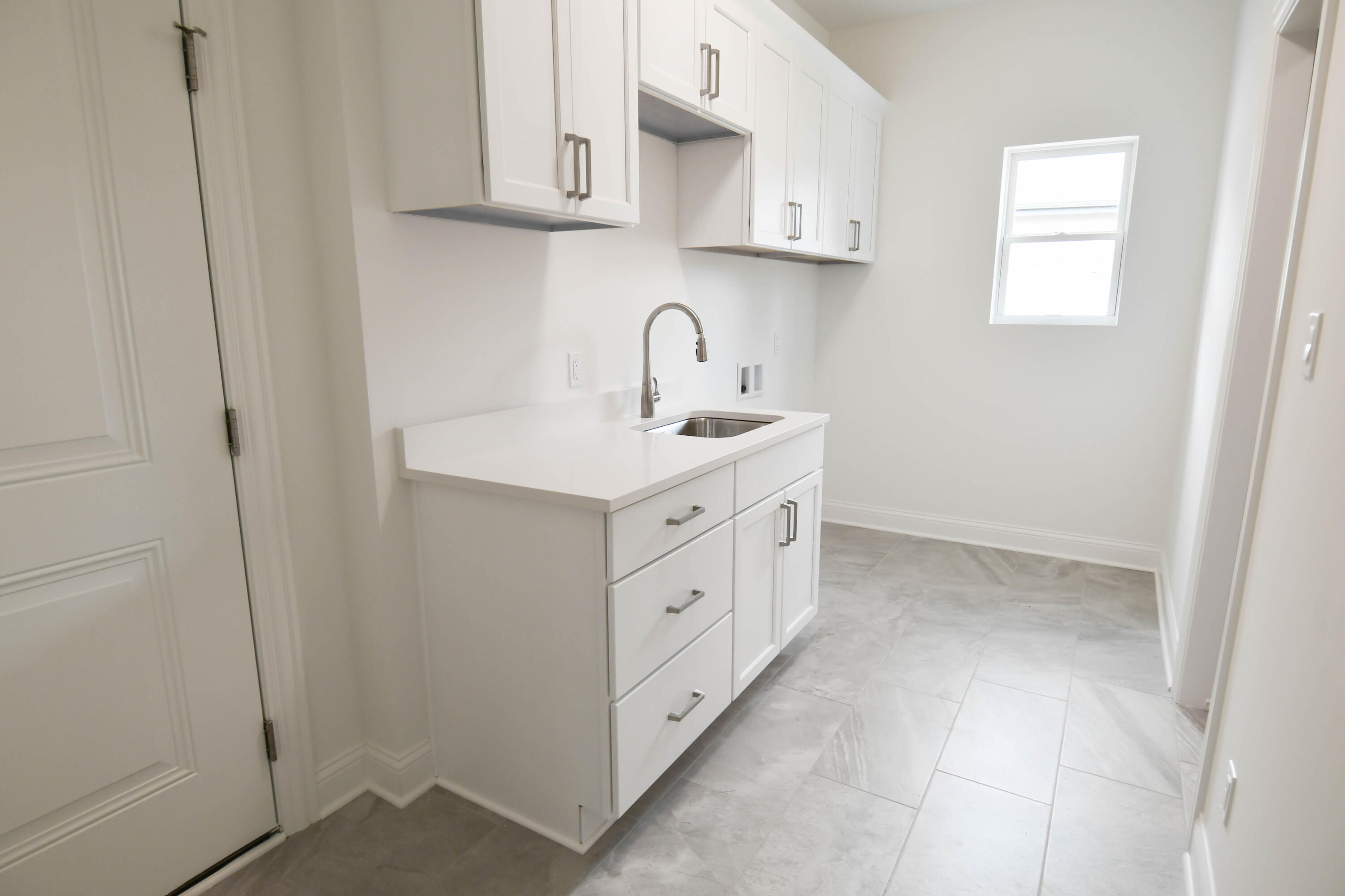 1664 Forest Ridge Drive Valparaiso, IN 46385 - Photo 10 of 23 3000x1999