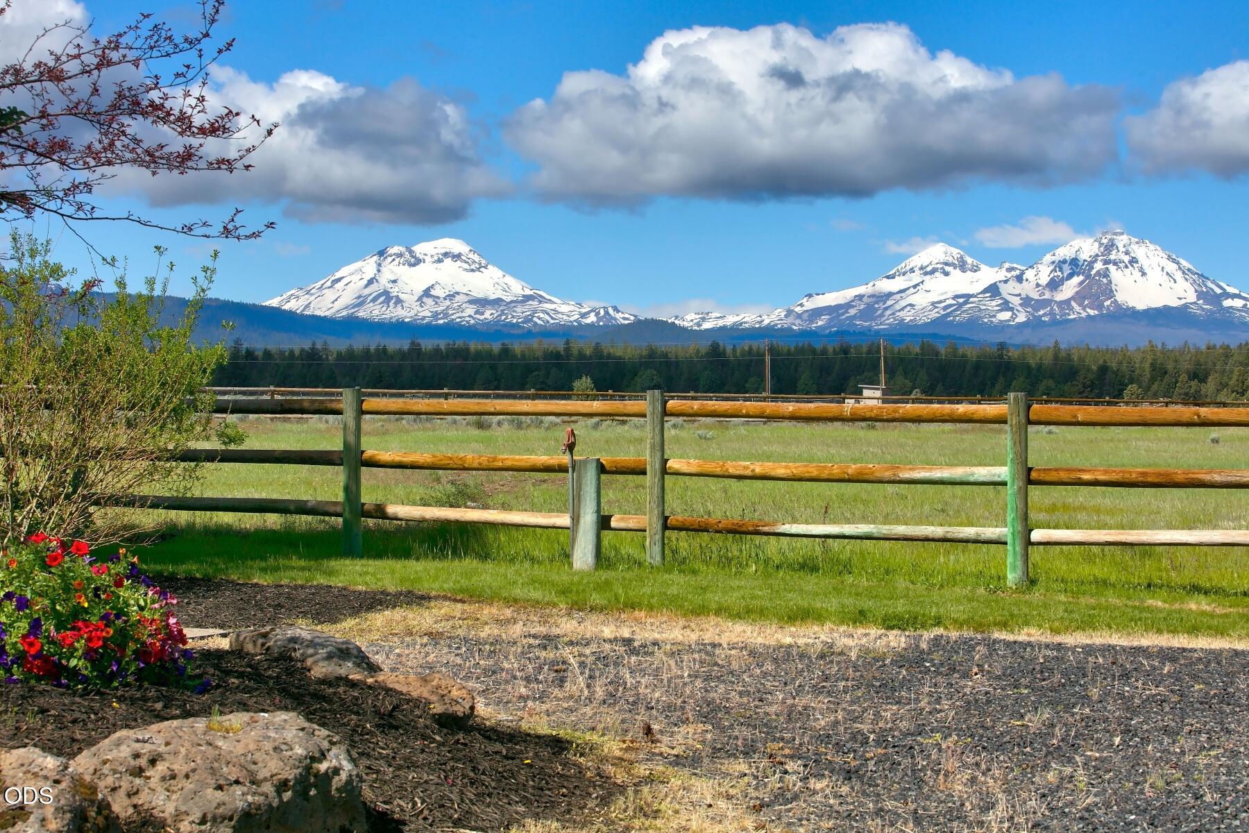 16845 Varco Road Bend, OR 97703 - Photo 34 of 45
