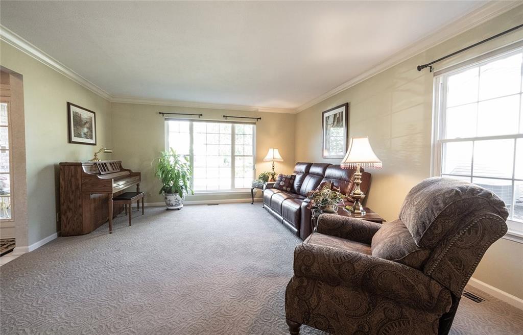 13253 Knoll Ridge Fishers, IN 46038 - Photo 8 of 60 Gallery Image 8