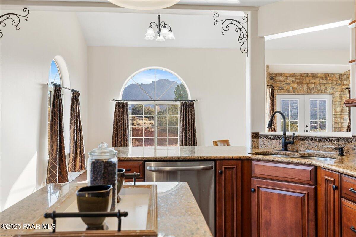4515 West Old Stage Road Prescott, AZ 86305 - Photo 14 of 42 14-Kitchen