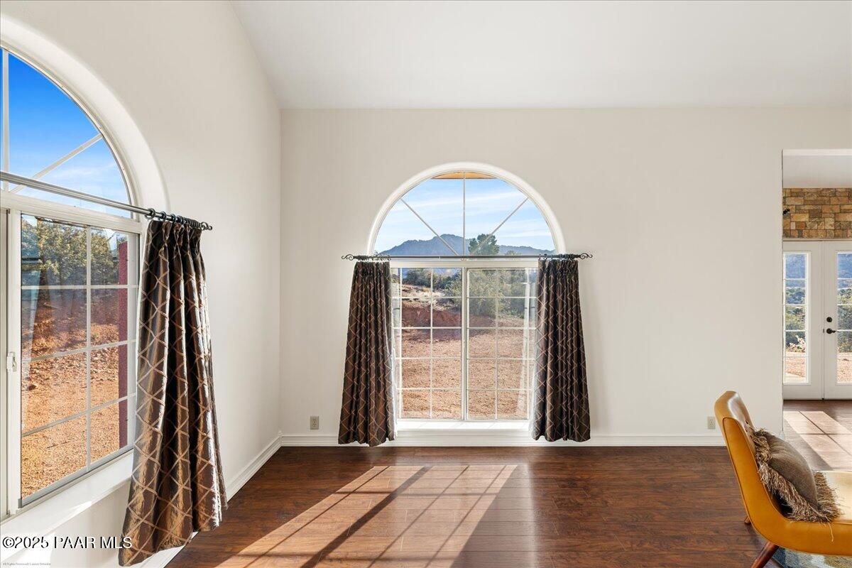 4515 West Old Stage Road Prescott, AZ 86305 - Photo 10 of 42 12-Dining Room