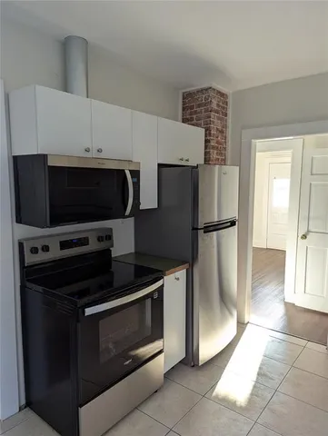 $1,195 | 127 South Peninsula Drive, Unit 3, Daytona Beach, FL 32118