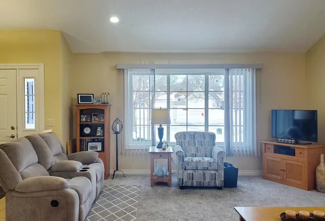 $320,000 | 2517 7th Avenue Southeast, Willmar, MN 56201