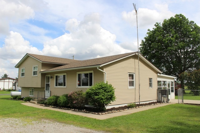 3127 East 300 North Rochester, IN 46975 - Photo 2 of 21