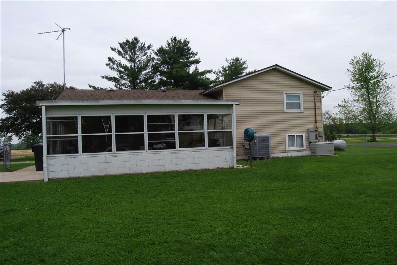 3127 East 300 North Rochester, IN 46975 - Photo 7 of 21
