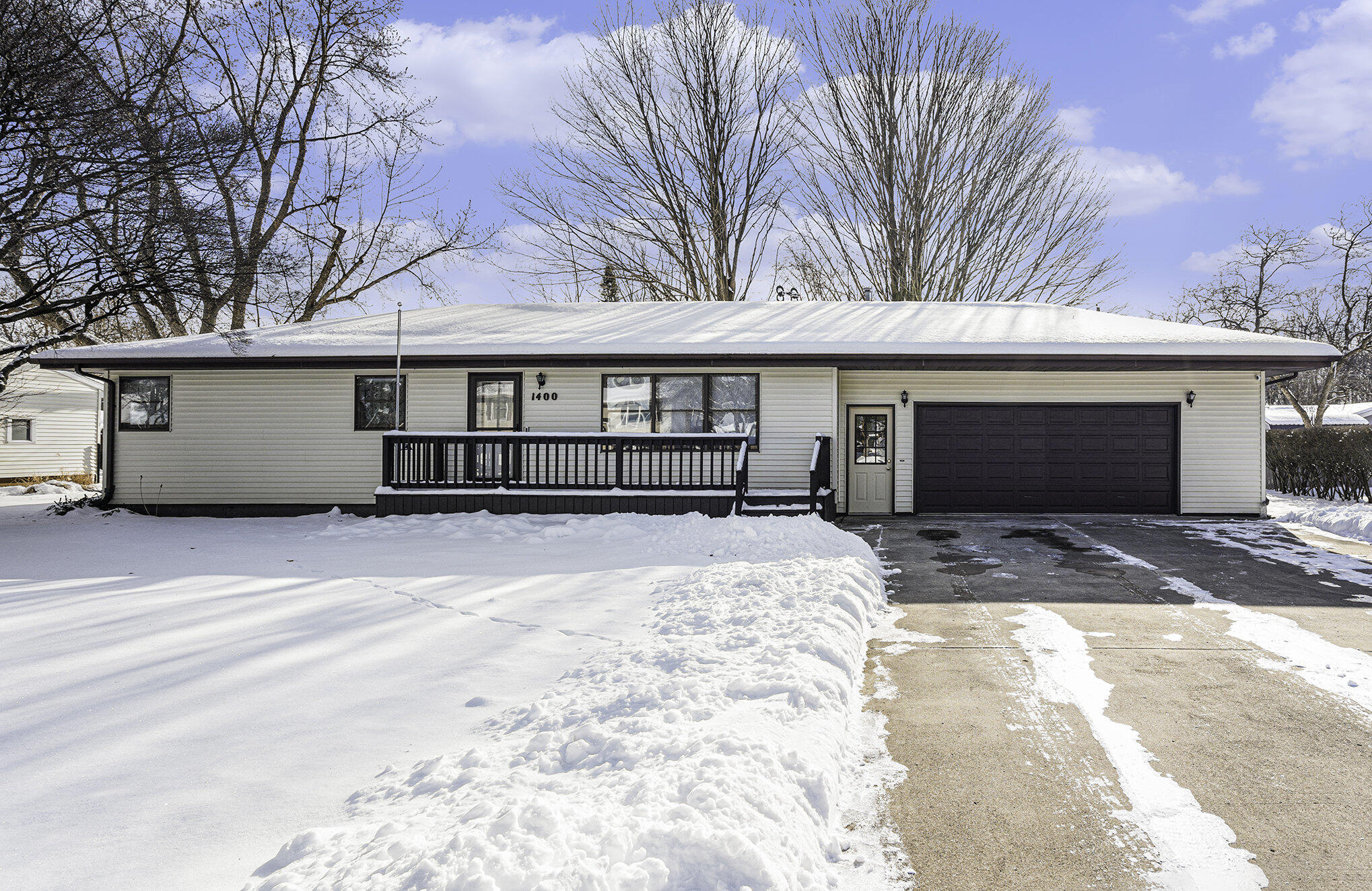 1400 Trebor Road St. Joseph, MI 49085 - Photo 1 of 28 Front View
