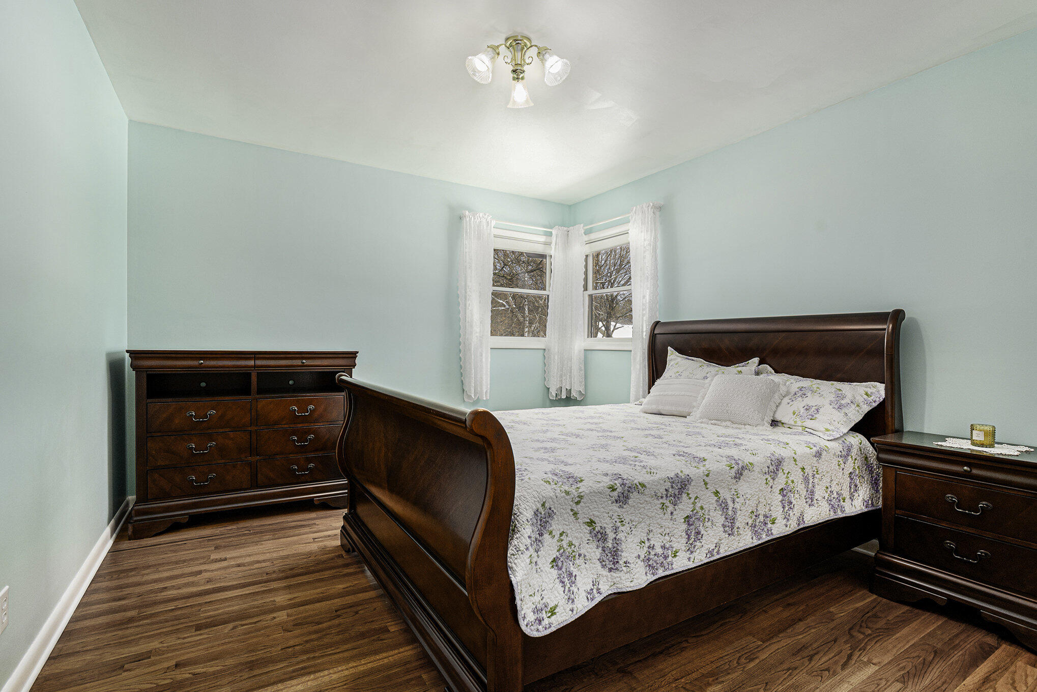1400 Trebor Road St. Joseph, MI 49085 - Photo 10 of 28 Primary Bedroom