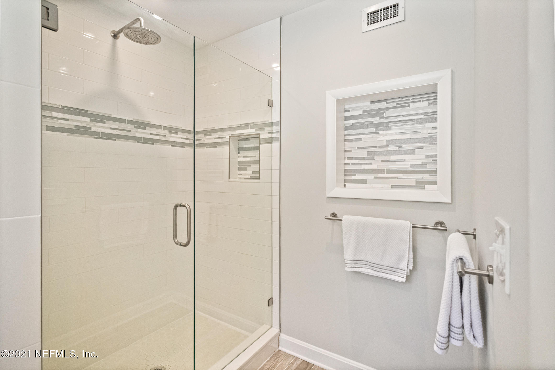 977 Waterman Road North Jacksonville, FL 32207 - Photo 14 of 44 977 Waterman Rd N (15).jpg-FULL