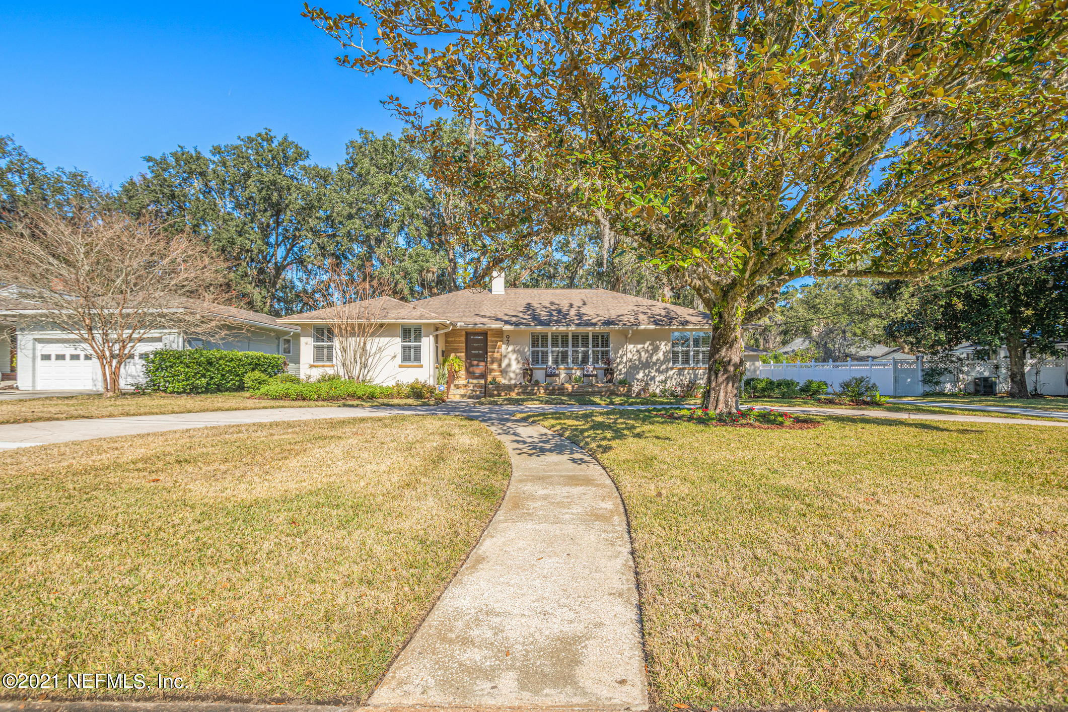 977 Waterman Road North Jacksonville, FL 32207 - Photo 3 of 44 977 Waterman Rd N (2).jpg-FULL