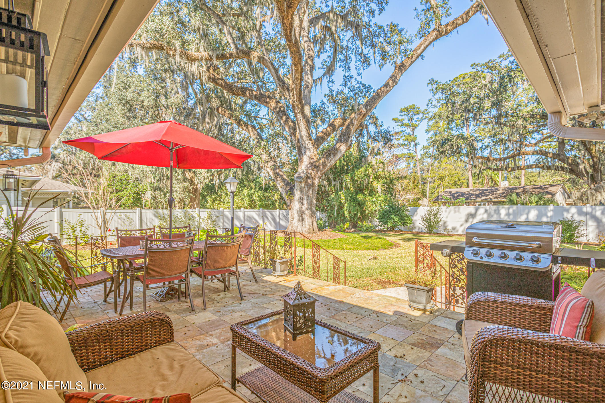 977 Waterman Road North Jacksonville, FL 32207 - Photo 4 of 44 977 Waterman Rd N (38).jpg-FULL
