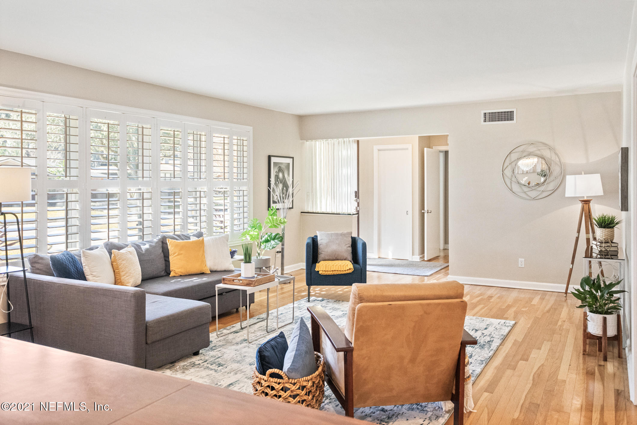 977 Waterman Road North Jacksonville, FL 32207 - Photo 7 of 44 977 Waterman Rd N (34).jpg-FULL