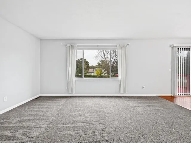 $2,345 | 9700 Thomas Avenue North, Brooklyn Park, MN 55444