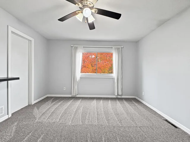 $2,345 | 9700 Thomas Avenue North, Brooklyn Park, MN 55444