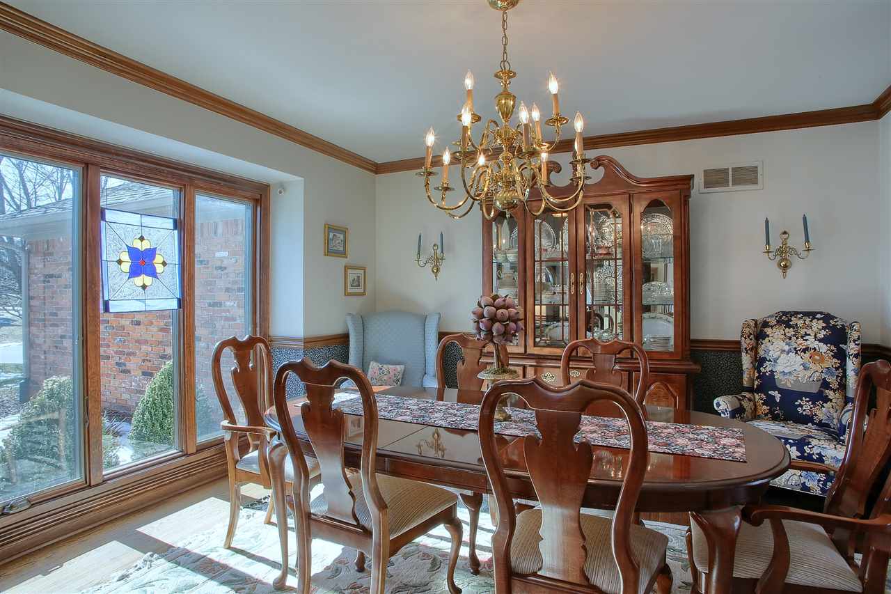2614 Lambeth Park Rochester Hills, MI 48306 - Photo 8 of 32