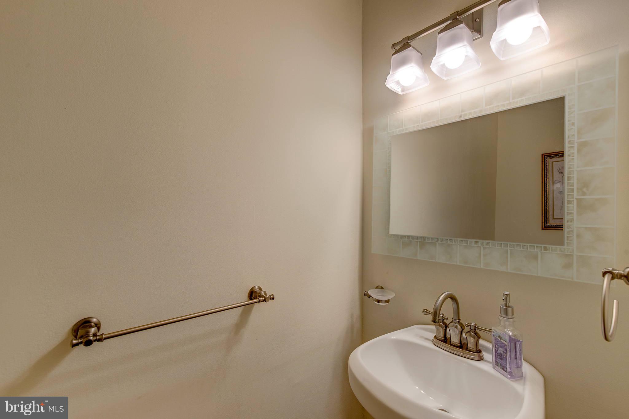 983 Putnam Boulevard, Unit 83 Wallingford, PA 19086 - Photo 14 of 27 Power Room