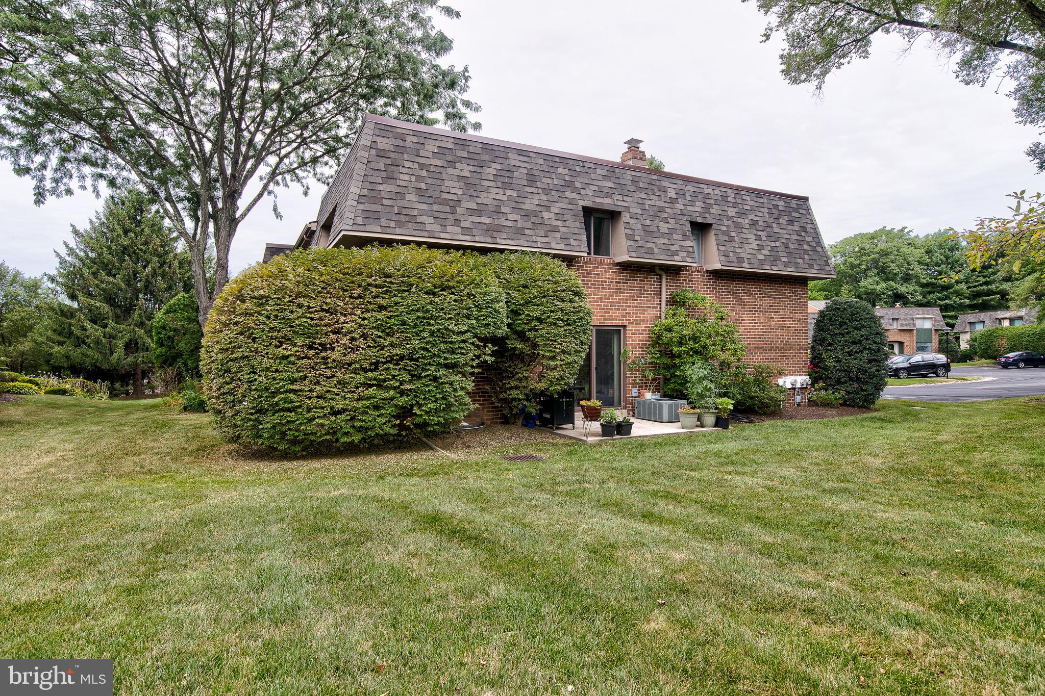 983 Putnam Boulevard, Unit 83 Wallingford, PA 19086 - Photo 27 of 27 The side of House