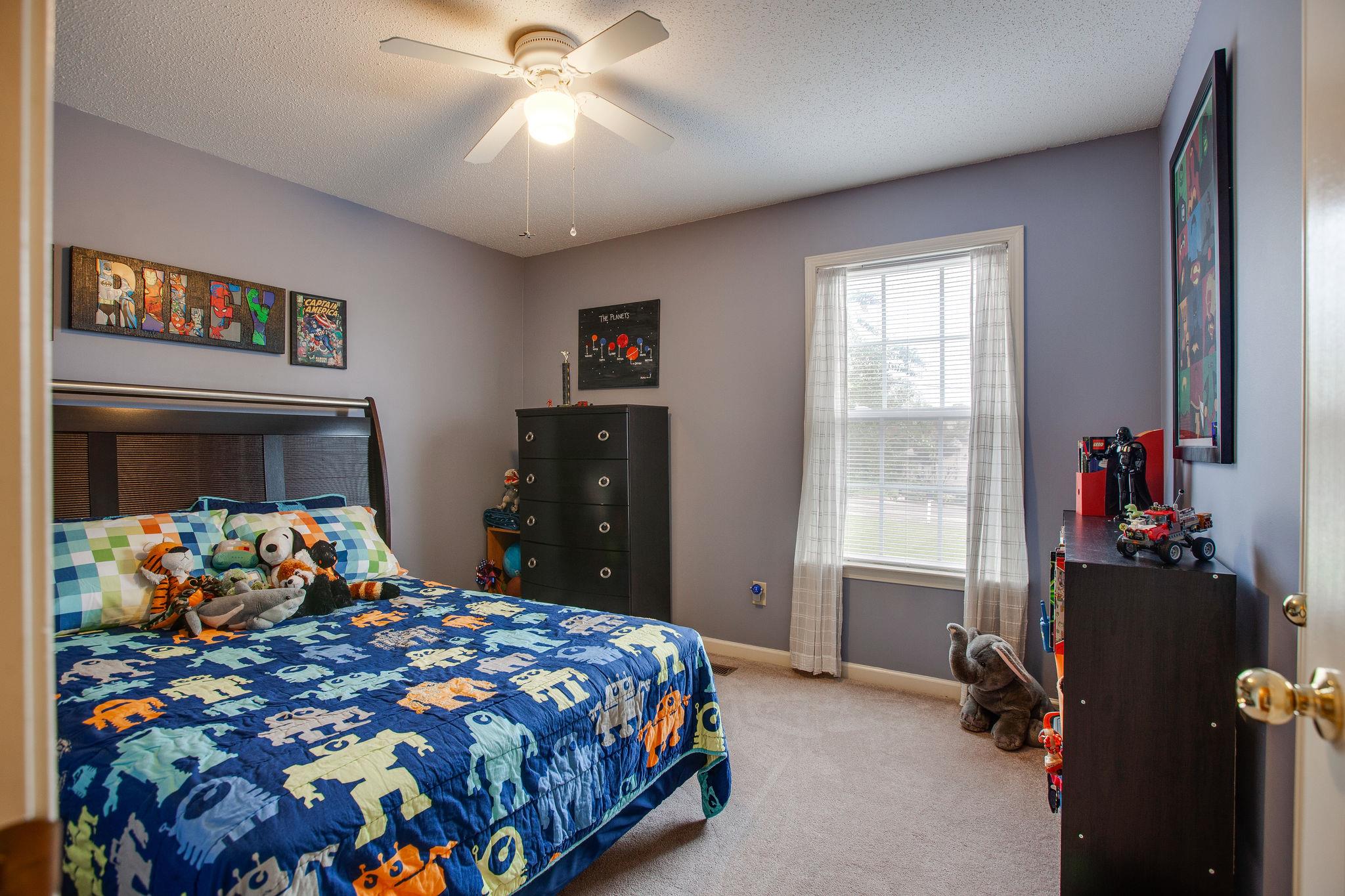 2005 Forest Ridge Trail Columbia, TN 38401 - Photo 18 of 26 Third Bedroom with carpet on the floor