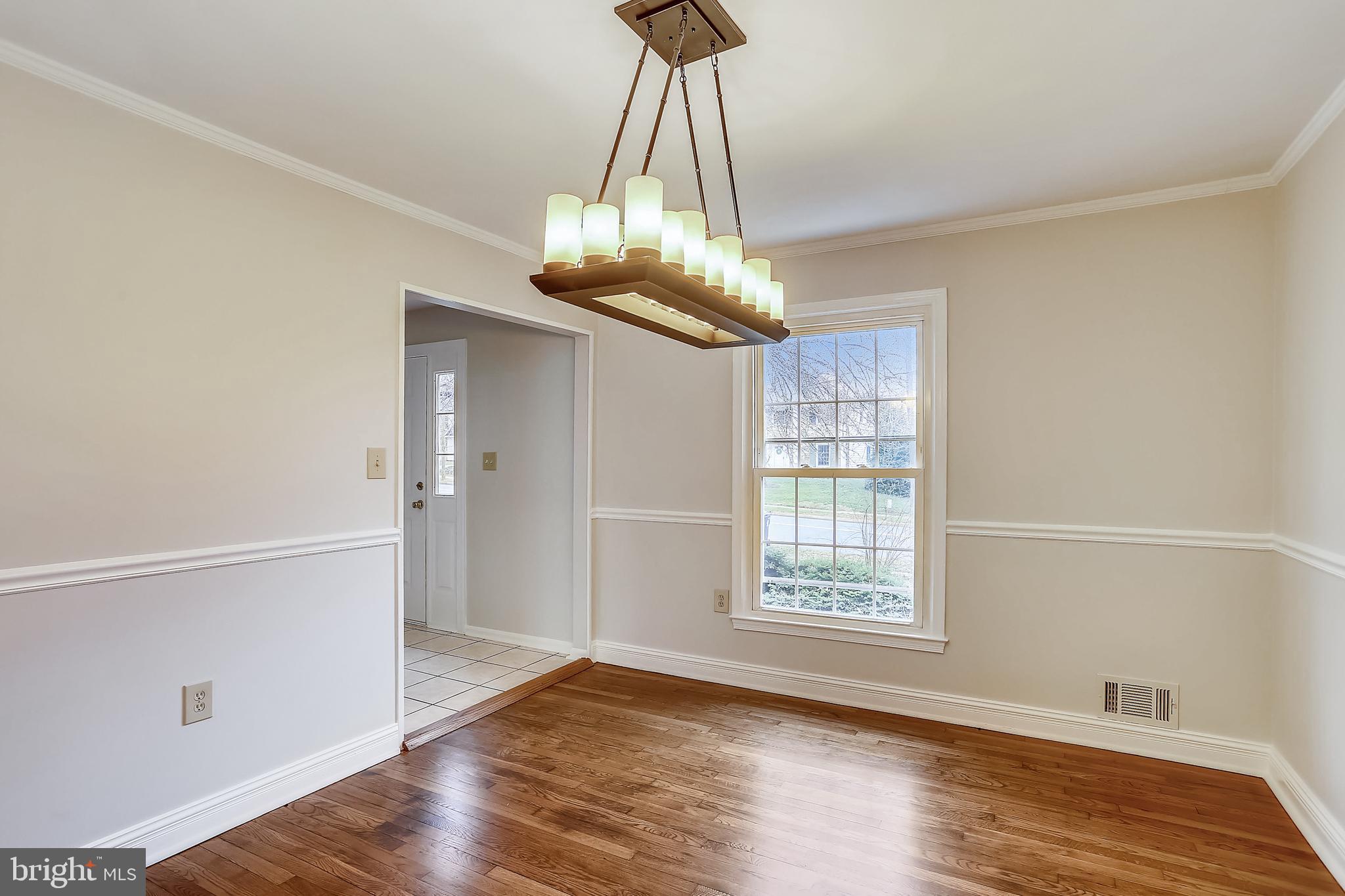 8615 Stonewall Road Manassas, VA 20110 - Photo 8 of 34 Gallery Image 8