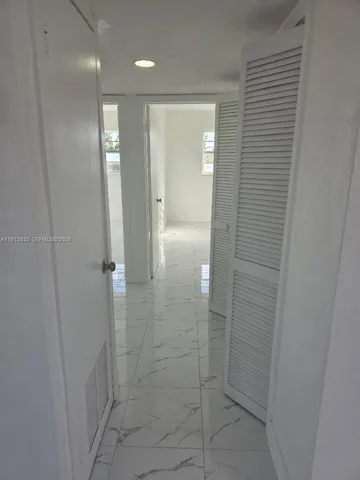 $2,100 | 340 West 19th Street, Unit 10, Hialeah, FL 33010