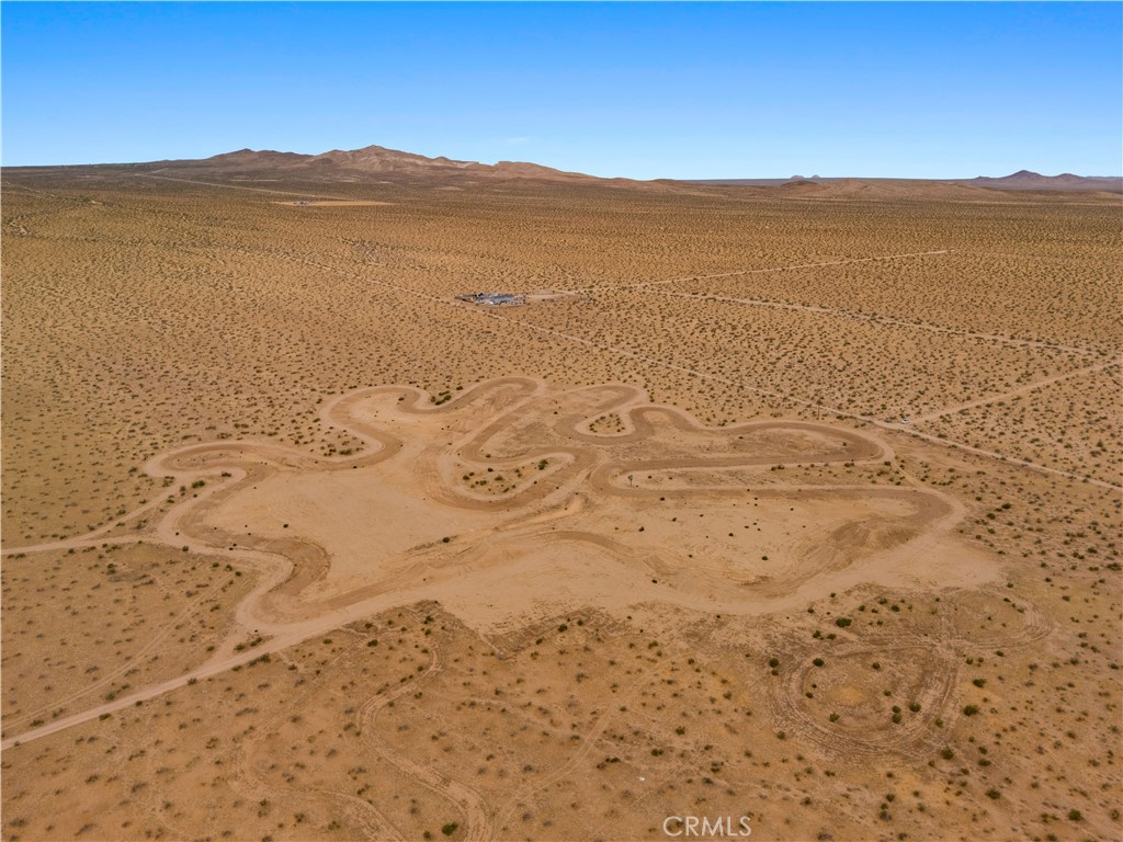 4625813 Drifting Sands Road Adelanto, CA 92301 - Photo 5 of 20