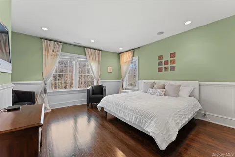 $4,995,000 | 5 Rocky Hollow Drive, Larchmont, NY 10538