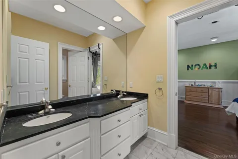 $4,995,000 | 5 Rocky Hollow Drive, Larchmont, NY 10538