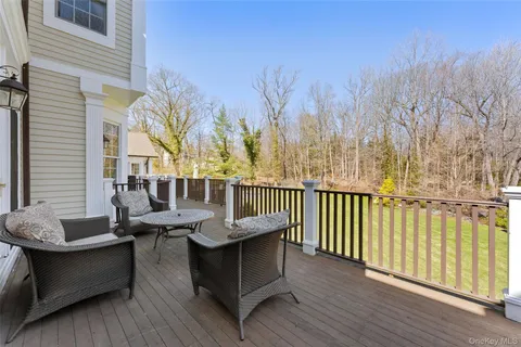 $4,995,000 | 5 Rocky Hollow Drive, Larchmont, NY 10538