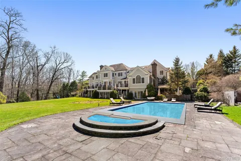 $4,995,000 | 5 Rocky Hollow Drive, Larchmont, NY 10538